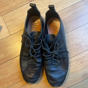 Feit black runner speakers - good condition. Size 38